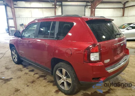 2016 Jeep Compass Latitude z USA, uszkodzony, nr VIN 1C4NJCEA2GD720215